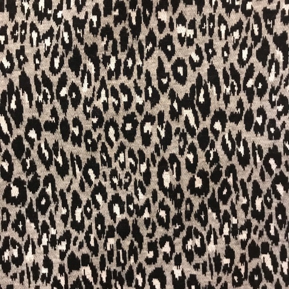 Express ‘leggings high rise’ ankle jeans. Size 4R - Picture 12 of 13